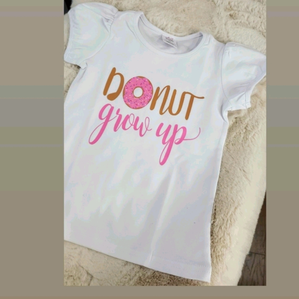 Custom lettering. Girl Puff Sleeve shirt